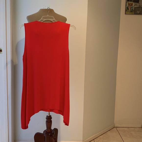 Sleeveless Stretchy Beaded Asymmetrical Hem Red Top Sz XL - Picture 9 of 9